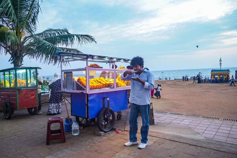 Colombo Local Food Tour by Tuk Tuk – All Inclusive - More street food between Colombo’s landmarks
