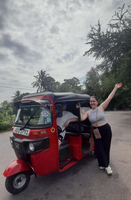Colombo: Local Guide with Colombo City Tour by Tuk Tuk - Why a tuk tuk is a smart way to see Colombo