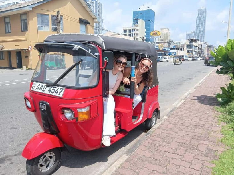 Colombo: Private City Tour with Local Food Tour by Tuk-Tuk - Five things to know before you book