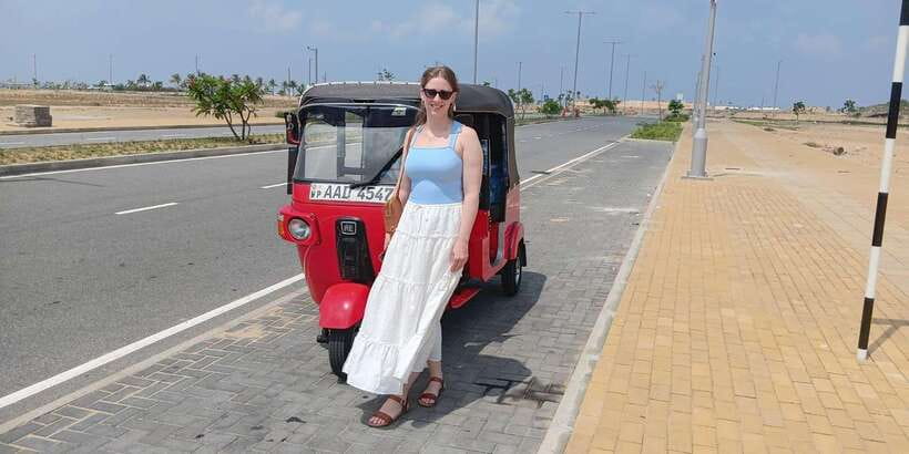 Colombo Private Guided City Tour by Tuk Tuk - All Inclusive - Pettah Market and the Floating Market