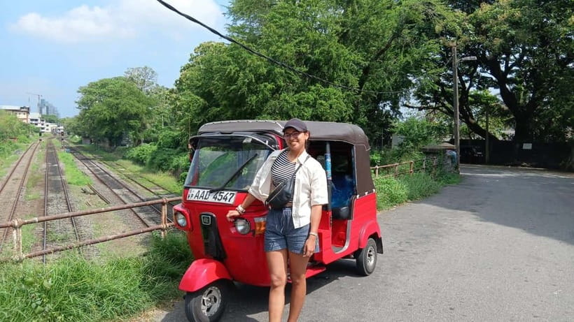 Colombo Private Guided City Tour by Tuk Tuk - All Inclusive - Ending at Galle Face Green