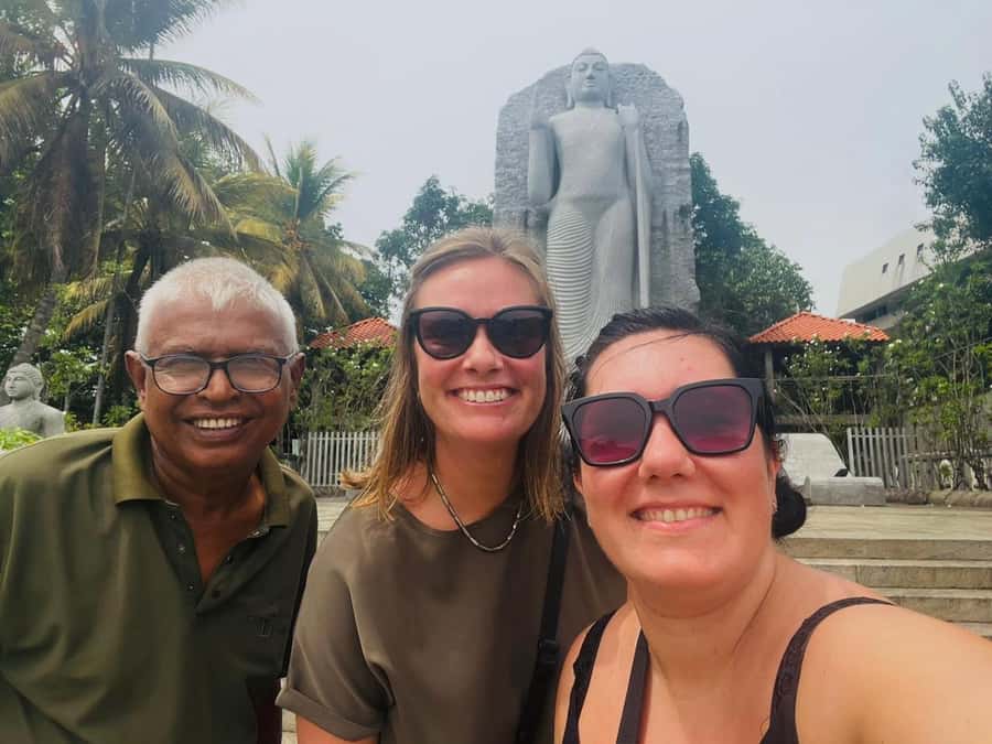 Colombo: Private Guided Tour of the City by Tuk-Tuk - Seeing Colombo from a private tuk-tuk