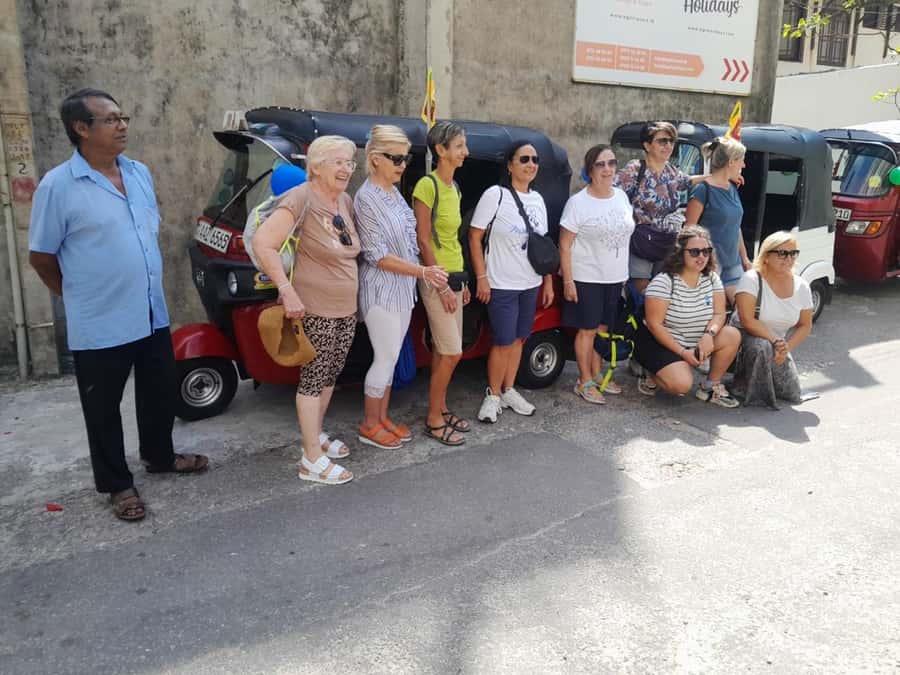 Colombo: Private Guided Tour of the City by Tuk-Tuk - The guides make the difference
