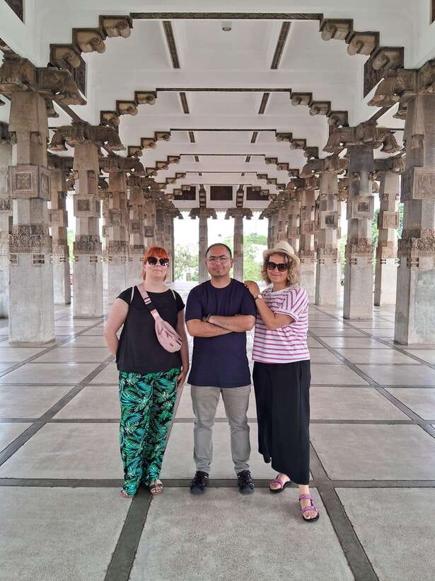 Colombo: Private Guided Tuk Tuk City Tour with Hotel Pickup - Why a private tuk tuk works well in Colombo