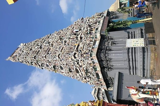 Colombo Private guideTour byTuk Tuk Morning Evening All inclusive - Wolfenden Church, Cargills, and the Dutch Hospital