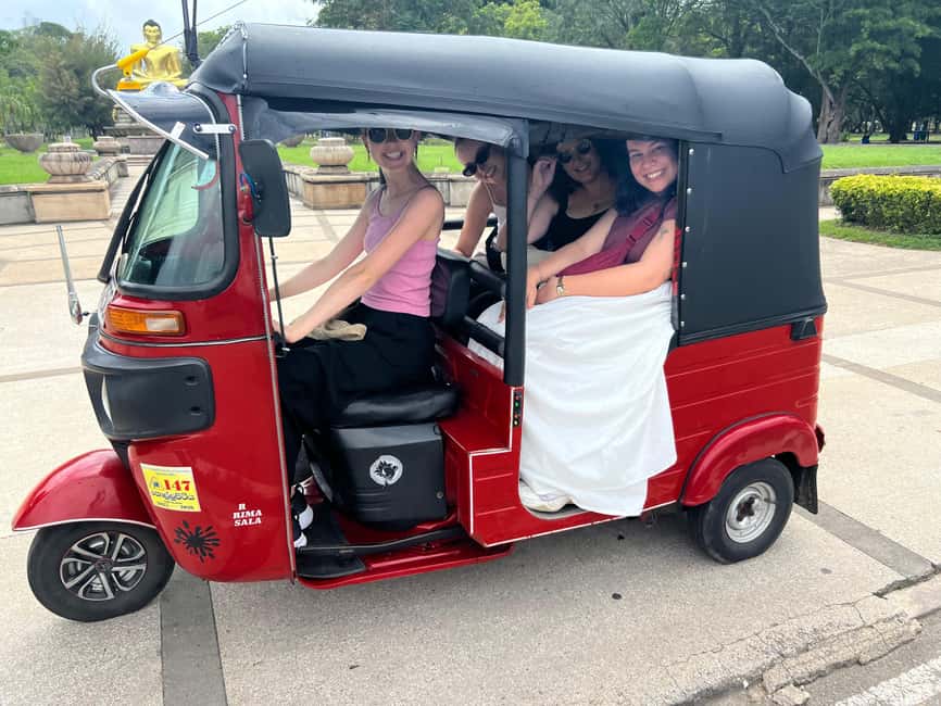 Colombo: Private Tuk-Tuk City Tour with All Entry Fees - Key things to know before you book