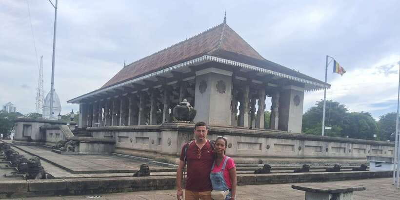 Colombo: Private Tuk-Tuk City Tour with All Entry Fees - Tea Triumph and the Ceylon tea tasting