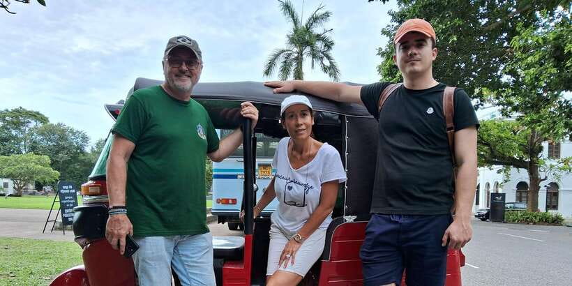 Colombo: Private Tuk-Tuk City Tour with All Entry Fees - Why a tuk-tuk is a smart way to see Colombo
