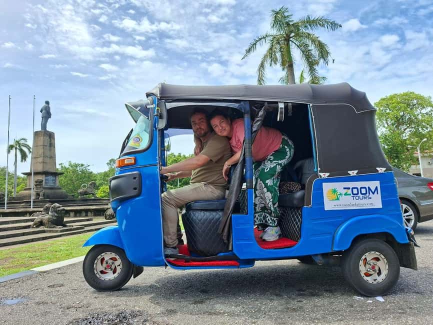 Colombo: Private Tuk-Tuk City Tour with Guide & All Tickets - Colombo tuk-tuk tour highlights