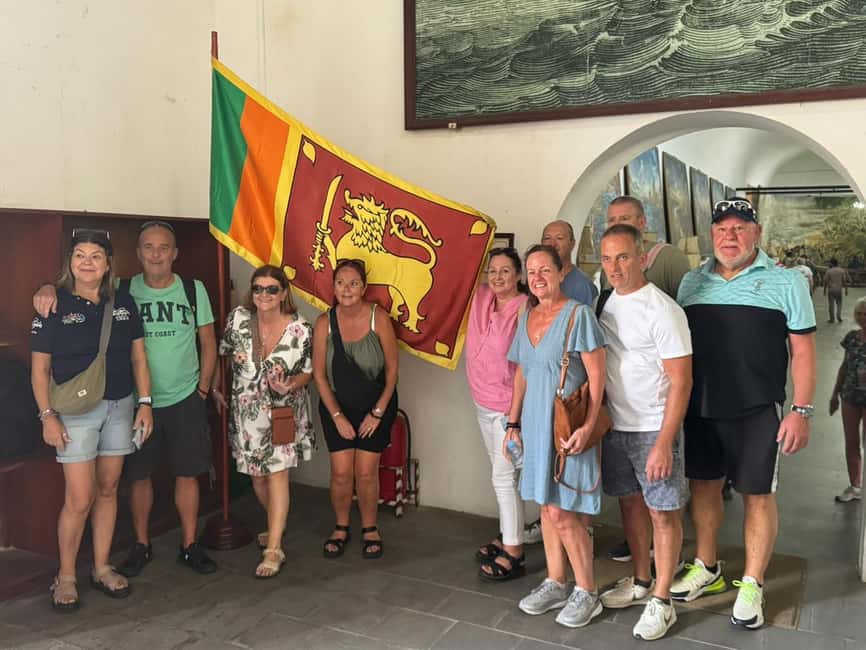 Colombo: Private Tuk-Tuk City Tour with Guide & All Tickets - Town Hall, Lotus Tower, and the Hindu temple
