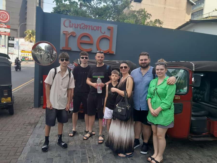 Colombo Sightseeing Tour by Tuk Tuk - All Inclusive - Colombo in a tuk tuk: key points