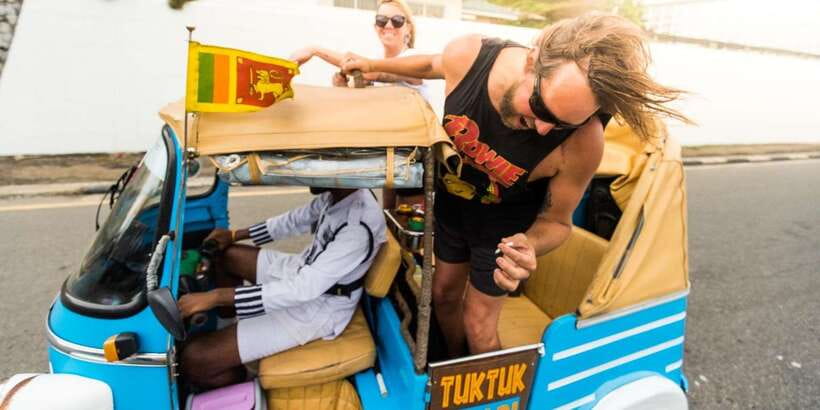 Colombo: Tuk Tuk City Highlights Tour with Lunch - Colonial Colombo and Everyday City Life