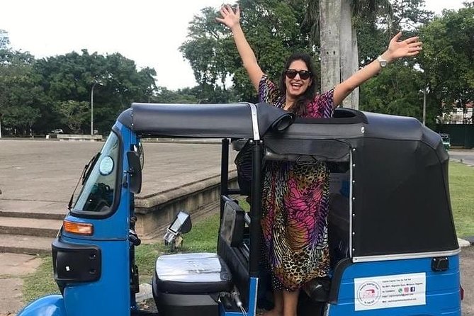Colombo Tuk Tuk City Tour -Sightseeing Entry Fees & Food Included - Pettah: the best place to see ordinary Colombo