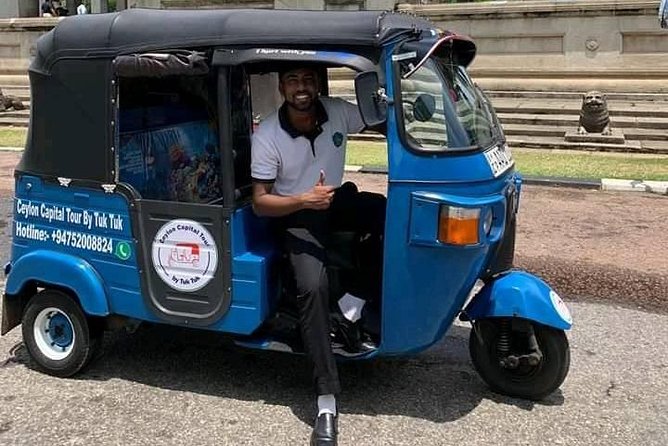 Colombo Tuk Tuk City Tour -Sightseeing Entry Fees & Food Included - Tea tasting and a Sri Lankan meal