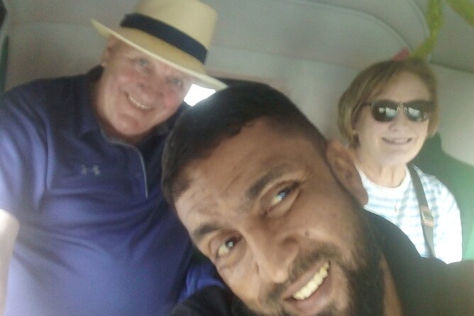 Colombo Tuk Tuk city tour with friendly Tuk driver(All inclusive) - Gangaramaya Temple and the extra $2 decision