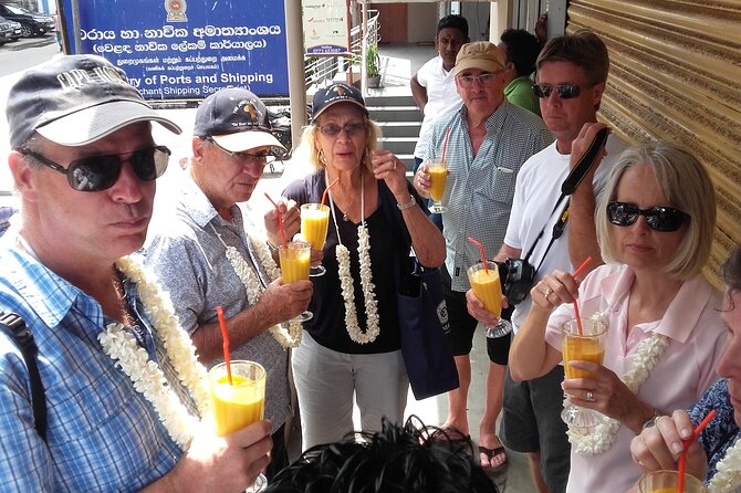 Colombo TUK TUK CITY Tours -Sightseeing Entry Fees - Gates, churches, and Hindu temples