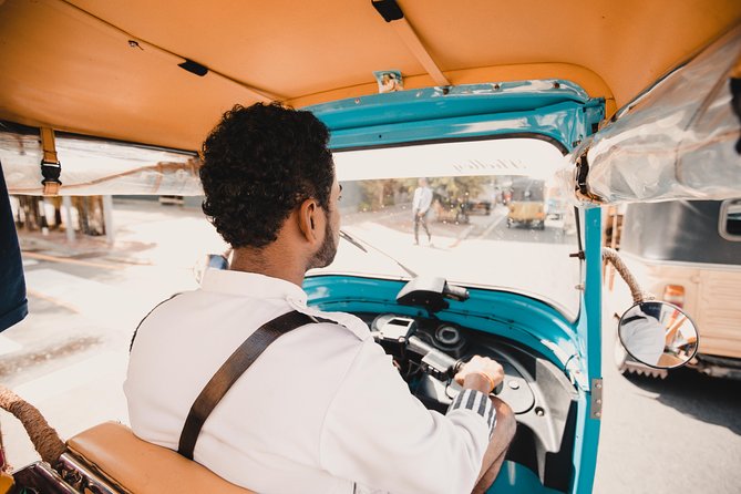 Colombo Tuk Tuk Safari - Late-afternoon pickup and the Colombo evening mood