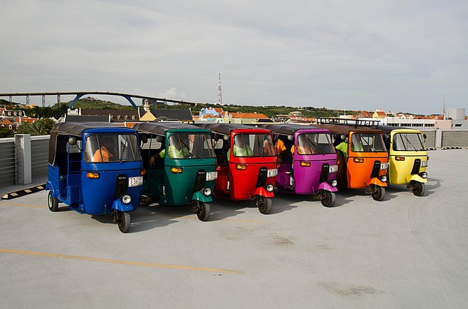 Curacao TukTuk City Tour - Queen Wilhelmina Park and the famous photo stop