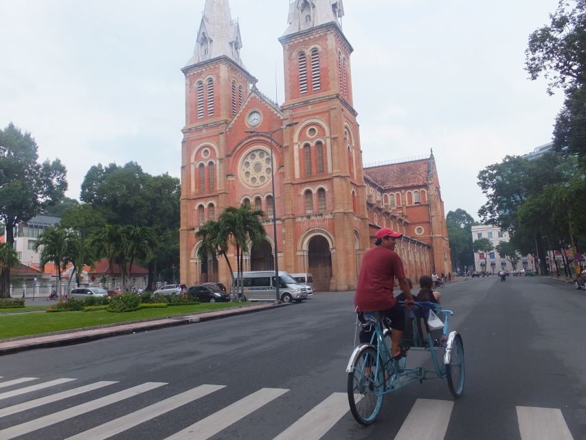 Customized Ho Chi Minh City Experience on Cyclo with Driver - How much control will you have?