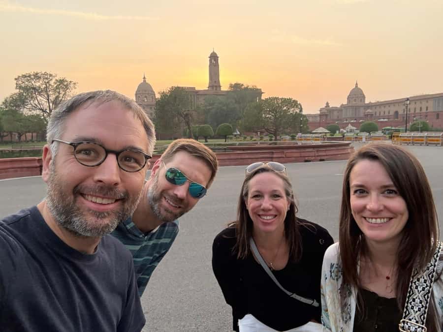 Delhi: Half or Full-Day Private Tour with Tuktuk Ride - The Sikh temple and its community kitchen