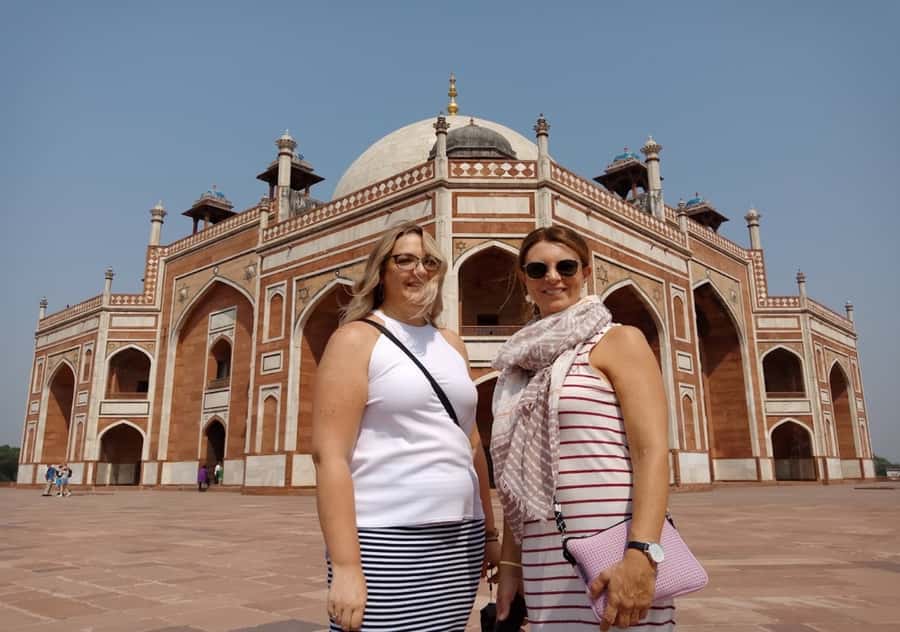 Delhi: Half or Full-Day Private Tour with Tuktuk Ride - Lotus Temple and a lesson in religious chronology