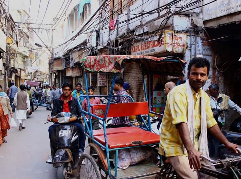 Delhi: Old Delhi and Chandni Chowk Tuk-Tuk Tour - A tuk-tuk ride through Chandni Chowk