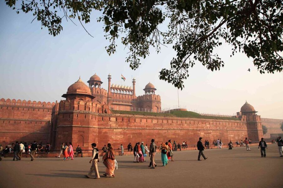 Delhi: Old Delhi City Tour with Tuk Tuk Ride & Street Food - Tuk tuk through Chandni Chowk