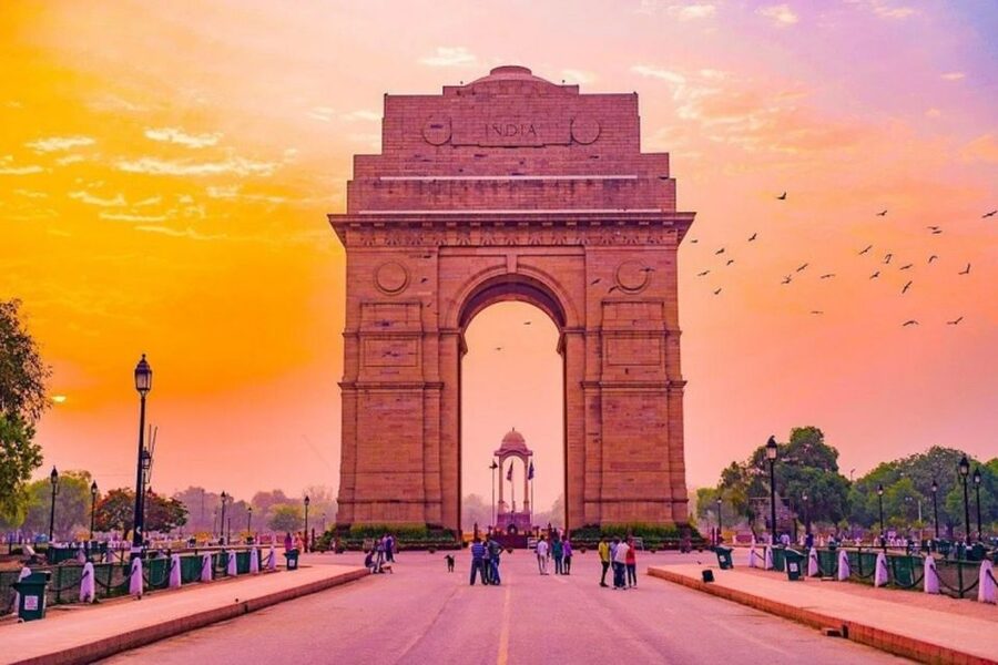 Delhi: Old Delhi City Tour with Tuk-Tuk Ride & Street Food - Chandni Chowk: spices, narrow lanes, and food stalls