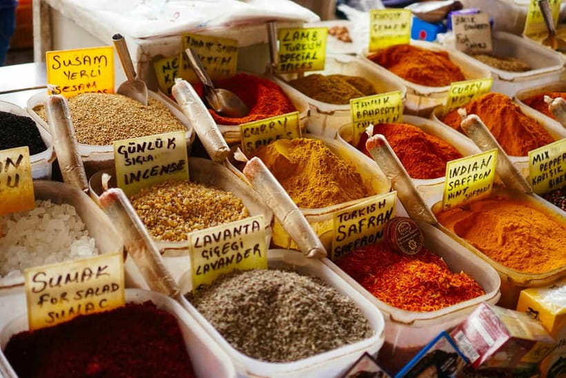Delhi: Old Delhi Tour with Rickshaw Ride & Hotel Pickup - Timing, comfort, and what to bring