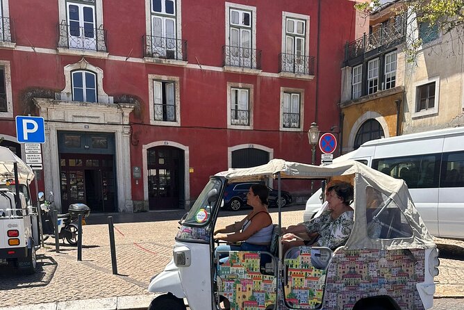 Discover Ancient Lisbon of Tuk Tuk with a local guide - Why this tuk tuk ride works well on a first day