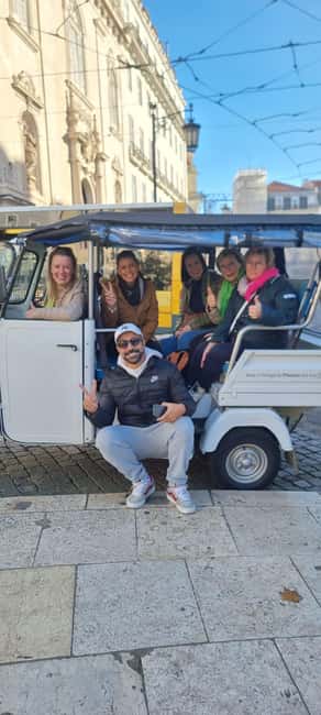 Discover beautiful Lisbon aboard a tuk tuk - The city center, from Pink Street to Praça do Comércio