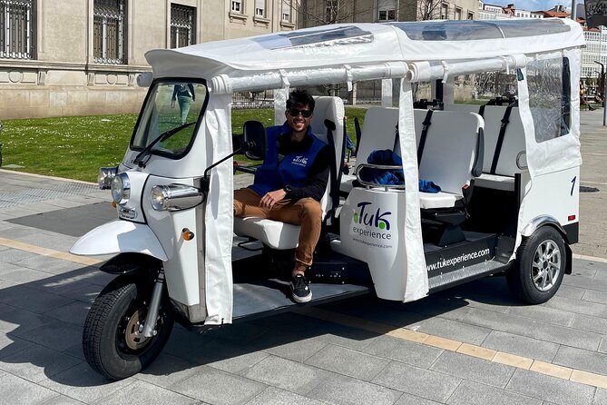 Discover Coruña 1 hour Private Tour in Tuk tuk - Key points to know before booking