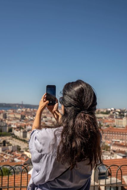 Discover Lisbon 4h Tuk Tuk - Who should book this Lisbon tuk-tuk tour?