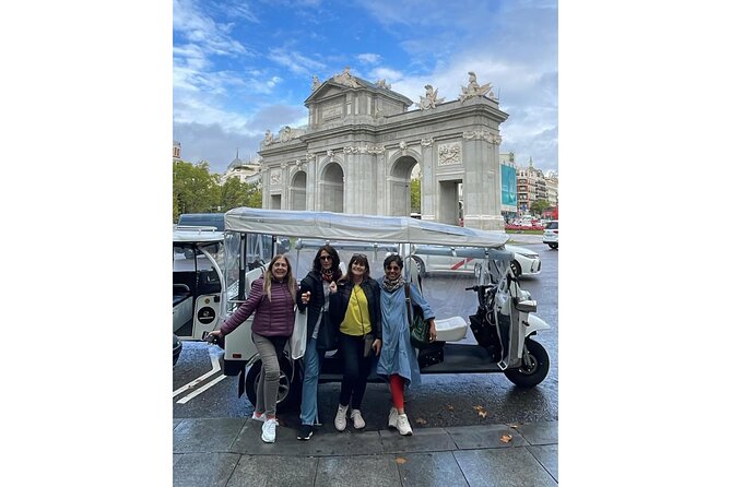 Discover Madrid in a Fun & Eco-Friendly Tuk-Tuk – Private Tour - Puerta de Alcalá and Paseo del Prado