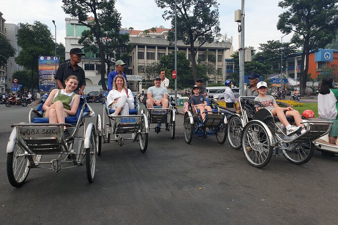 Discover Market By Cyclo Without Tour Guide By DGT - Ban Co Market and the city’s smaller roads