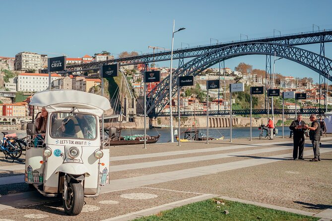 Discover Porto on a 2-Hour Shared Electric TukTuk - Key points at a glance