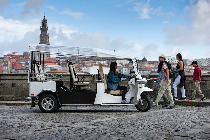 Discover Porto's Highlights on a 2-Hour Private Electric Tuk Tuk - Aliados Avenue and Porto’s grand civic face