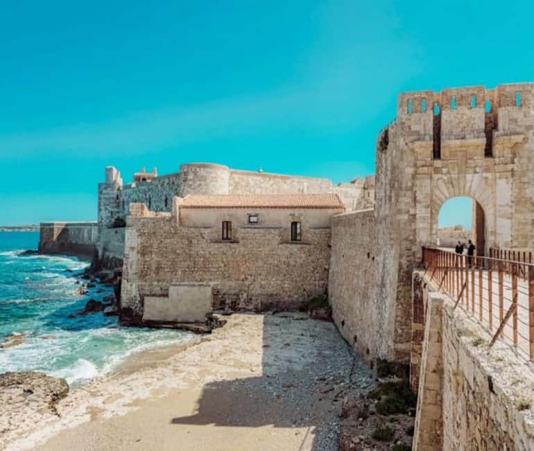 Discover the wonders of Ortigia: a Tuk-Tuk tour through history and the sea. - Temple of Apollo and Corso Matteotti