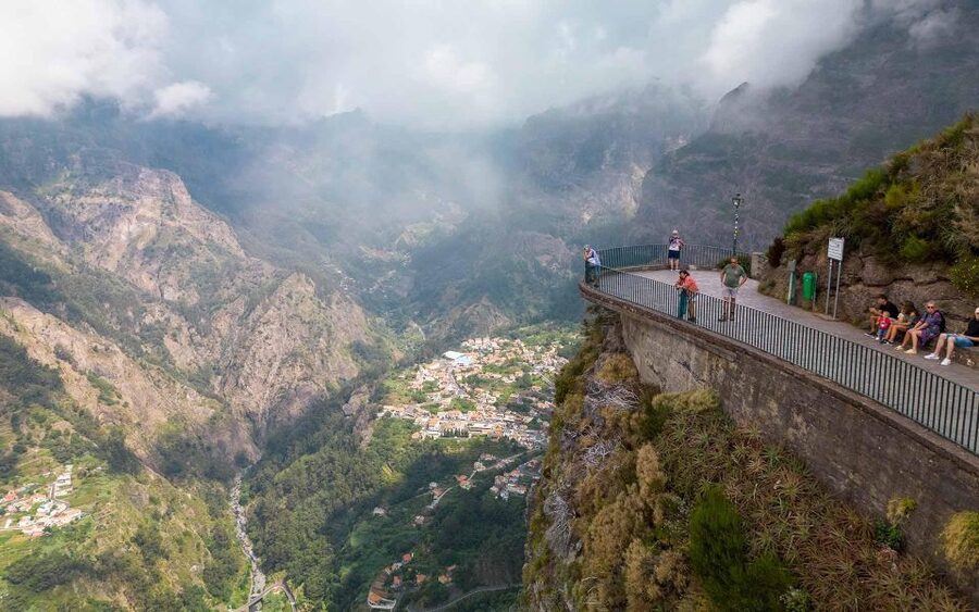 Do Funchal - Nun's Valley Tuk Tuk Tour (2h30) - Pico dos Barcelos and the first big view