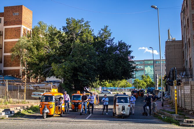 Downtown Johannesburg Tuk tuk Tour with a local lunch - Constitution Hill: Johannesburg’s Essential Starting Point