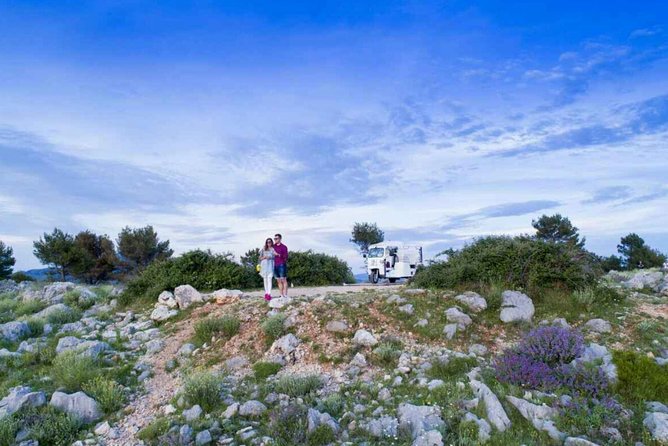 E-Tuk Tuk Tour in Dubrovnik - Local guides make the short tour count