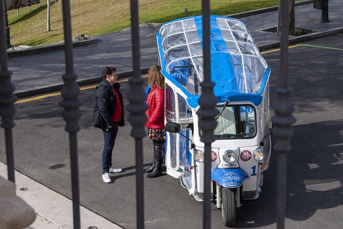 Eco Friendly Tuk Tuk Experience with the Local in Madrid - Cibeles Fountain and Puerta de Alcalá