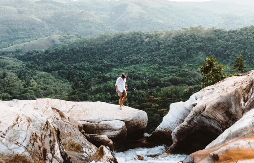 Ella: Tuk Tuk Tour to Diyaluma and Secret Waterfalls - What the Guide Adds to the Day
