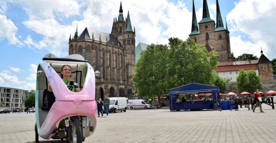 Erfurt: Private Guided Classic Old Town E-Rickshaw Tour - The House of Sonneborn and Waidspeicher