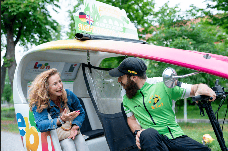 Erfurt: Private Guided Classic Old Town E-Rickshaw Tour - Stories, humor, and the guide’s role