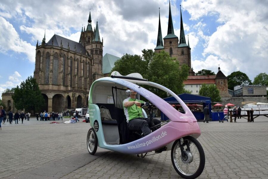 Erfurt: Romantic Rickshaw Tour For Two - Meeting the rickshaw in central Erfurt