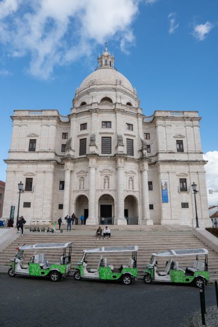 Essential Tour of Old Lisbon in 2H00 : Private Tuk-Tuk Tour - Commerce Square and the route toward Chiado