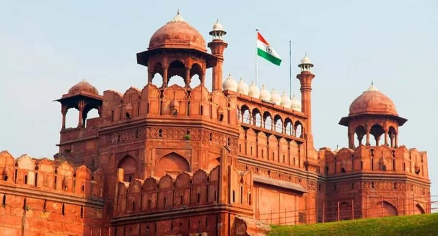 Explore Chandni Chowk: Old Delhi Private Tuk Tuk & Food Tour - Who should book this experience?