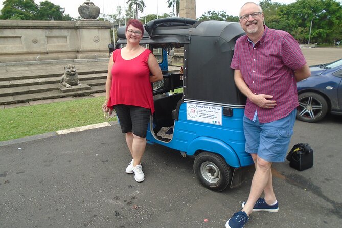 Explore Colombo by Tuk Tuk – All Entry Fees Included - Sri Ponnambalam Vanesar Kovil adds a Hindu perspective