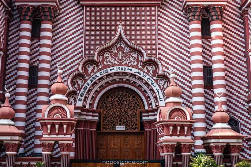 Explore The Colombo City by Private Tuk Tuk or Car - Colonial Colombo, Dutch history, and the Dutch Hospital